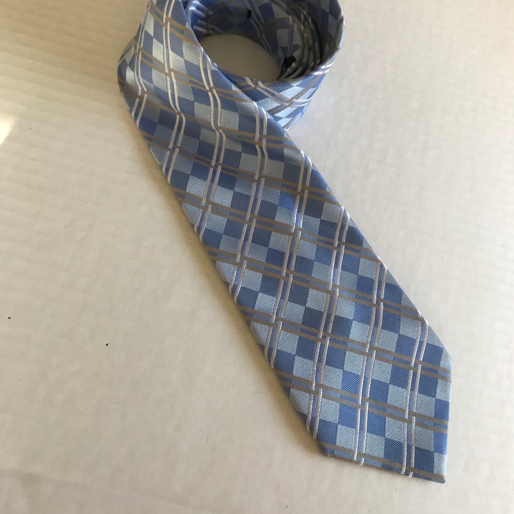 Designer "Geoffrey Beene" blue checked tie